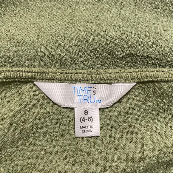 Time and Tru Shirt - Picture 2 of 3